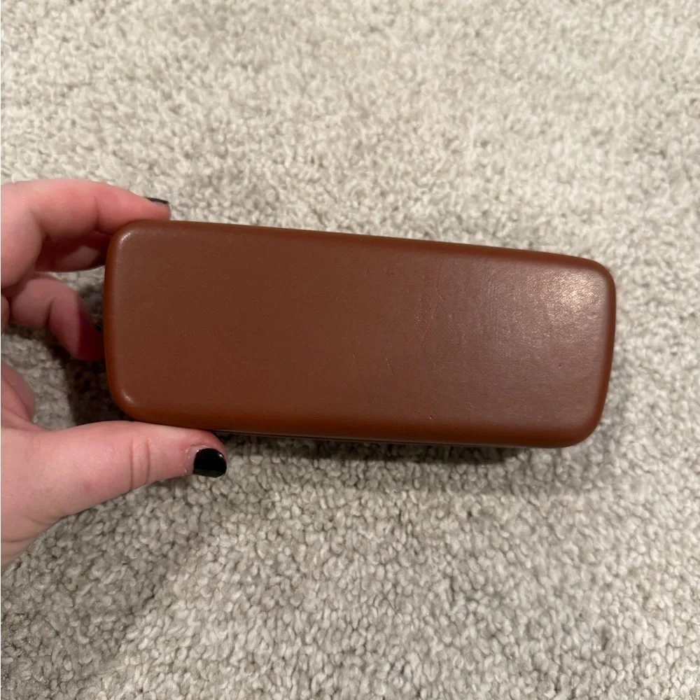 Longchamp Hard Clam Shell Glasses Sunglasses Case in Brown‎
